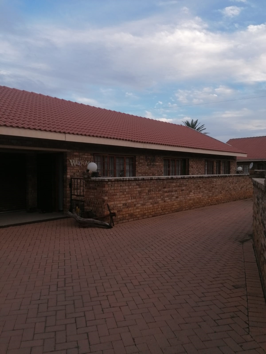 18 Bedroom Property for Sale in Oudorp North West